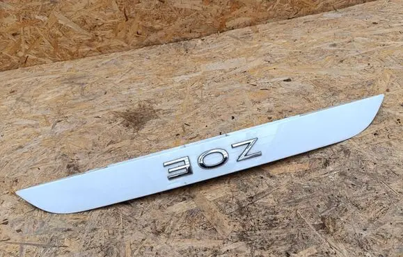 Renault Zoe Trunk door license plate light bar 848106861R