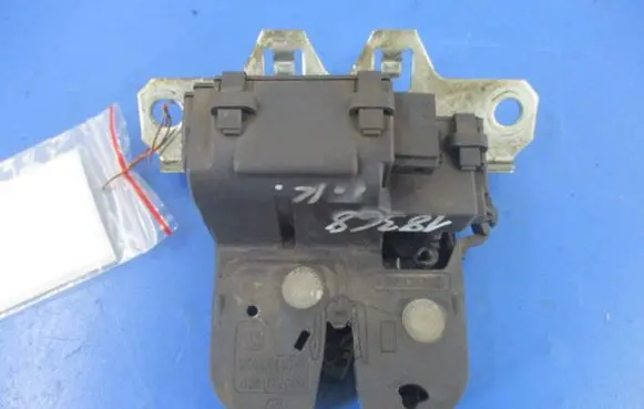 Opel Insignia A Tailgate/trunk/boot lock/catch/latch 20969620