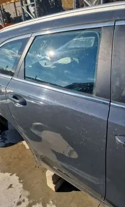 KIA Ceed Rear door