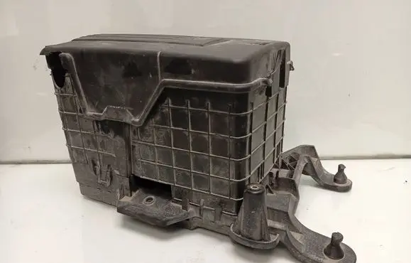 Volkswagen PASSAT B7 Battery box tray 1K0915333 1K0915325B 3C0915443A