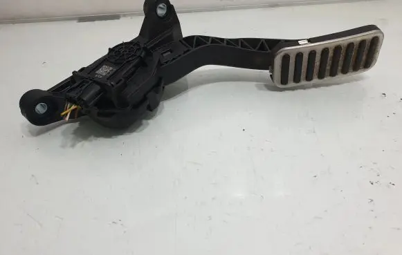 KIA Niro Accelerator throttle pedal 32700G2130
