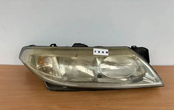 Renault Laguna II Headlight/headlamp 8200002847