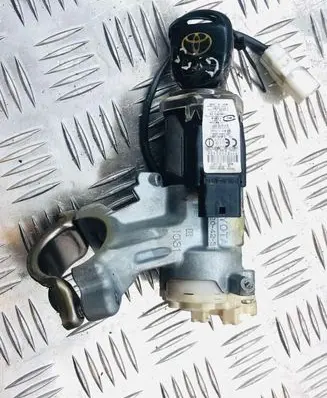 Toyota RAV 4 (XA20) Ignition lock 897835040