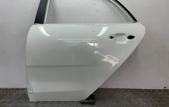 KIA Rio Rear door
