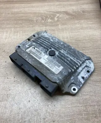 Renault Scenic II - Grand scenic II Engine control unit/module ECU 8200509552 215854212A S200509516