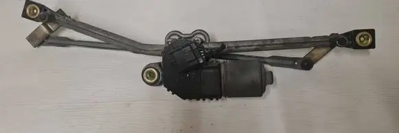 Ford Mondeo Mk III Wiper motor 1S7117508AD 0390241702