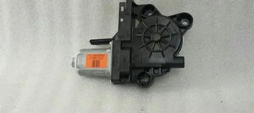Volvo S40 Front door window regulator motor 979040101