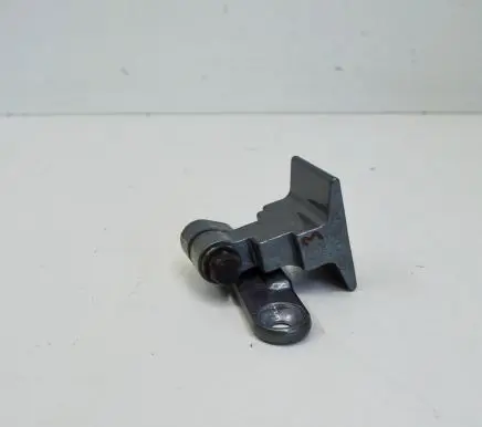 BMW 5 F10 F11 Rear door upper hinge 7185634