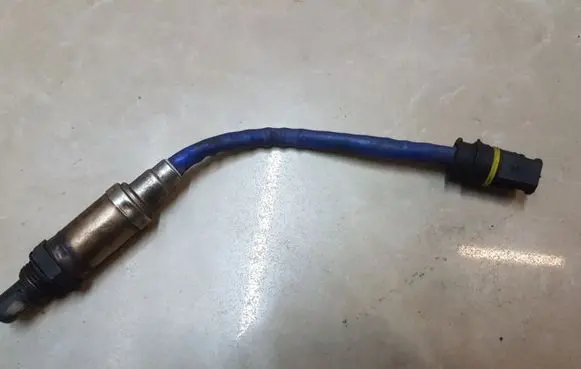 Mercedes-Benz ML W163 Lambda probe sensor 0015402817