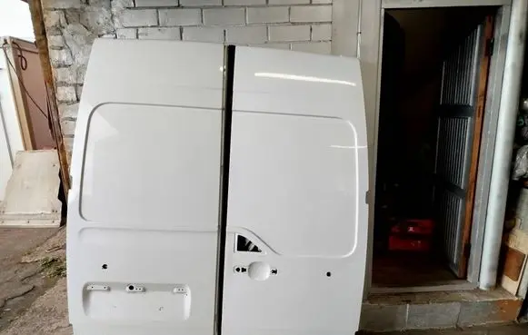 Rear door