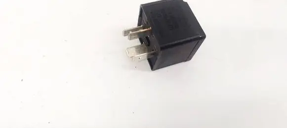 Audi A6 S6 C6 4F Other relay 8K0951253 V23136B6X72
