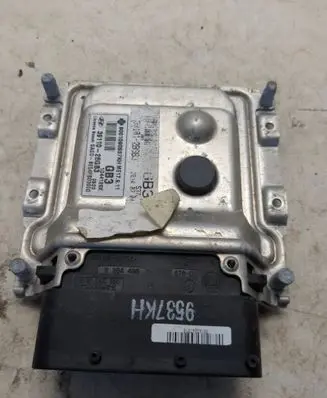 Hyundai i30 Engine control unit/module 391102BGB3 1D44129X 9001090537KH