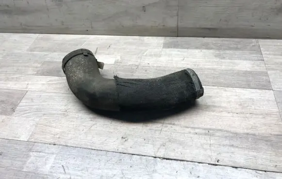 Volvo XC70 Intercooler hose/pipe 31338809
