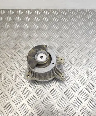 Mercedes-Benz E W213 Engine mount bracket A2132400600