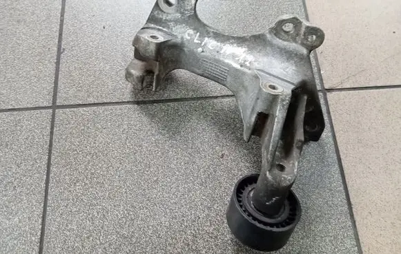 Generator/alternator bracket