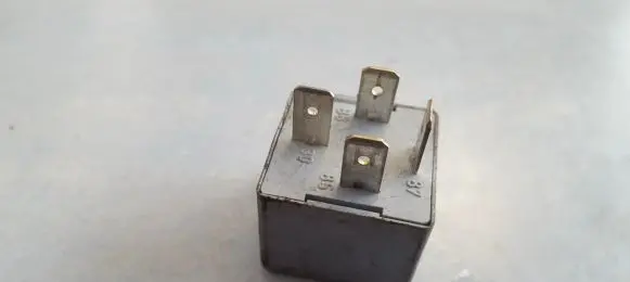 Volkswagen Golf IV Other relay 141951253B