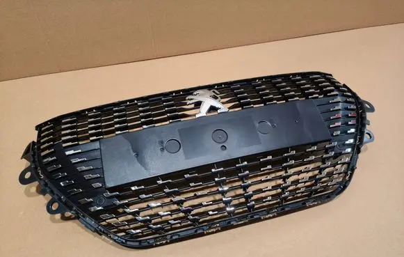 Peugeot 208 II Front bumper upper radiator grill 9841999880 9842008580