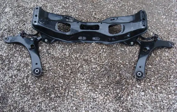 Subaru Impreza III Front axle beam 