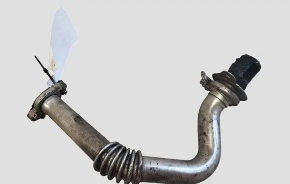 Volkswagen PASSAT B7 EGR valve line/pipe/hose 03L131521A 0701315480