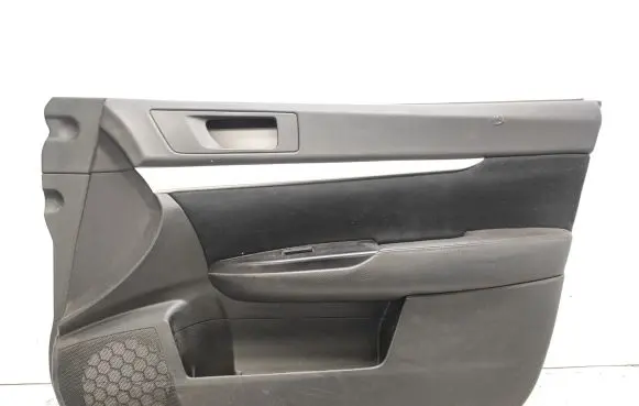 Subaru Outback Front door card panel trim S73508380 81870AJ050