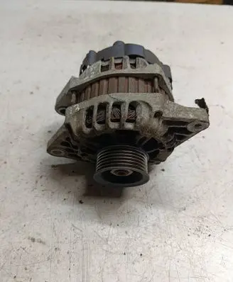 Hyundai i30 Generator/alternator 373002B101 2655447 135V90A