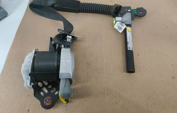 Hyundai i10 Front seatbelt 88820B9300
