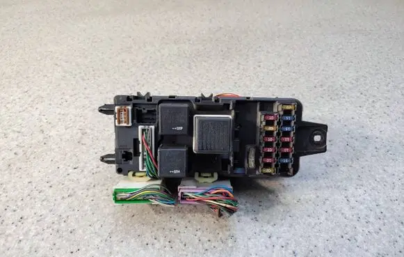 Mitsubishi Space Star Fuse box set