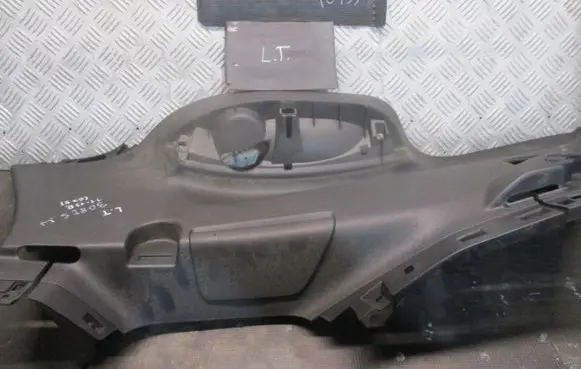 Peugeot 308 Tailgate/boot cover trim set 