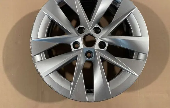 R17 alloy rim