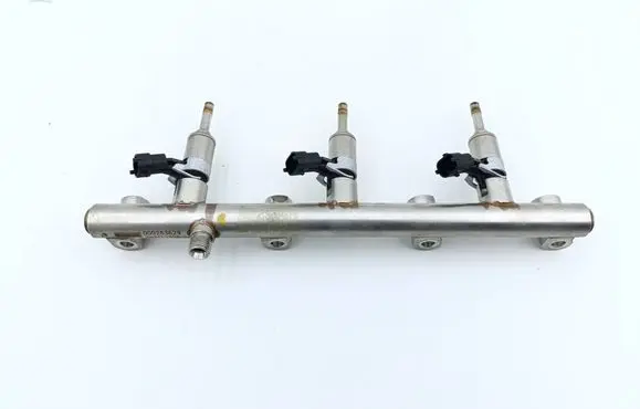 Maserati Ghibli Fuel injectors set 000283629 263170355 0261500428