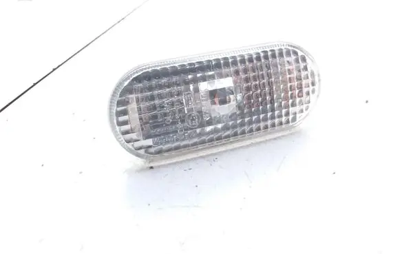 Volkswagen Golf III Front fender indicator light 1J5949117A