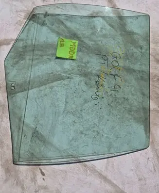 Volkswagen Golf IV Rear door window glass 43R00095 DOT27M3240AS2