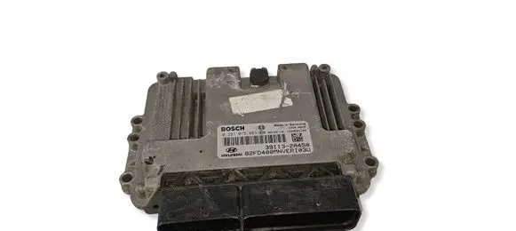 Hyundai i30 Engine control unit/module 0281015863 391132A450 1039S31180