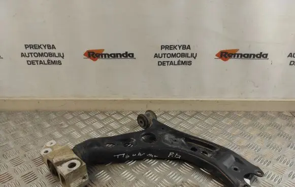 Volkswagen Tiguan Front lower control arm/wishbone 1K0407166