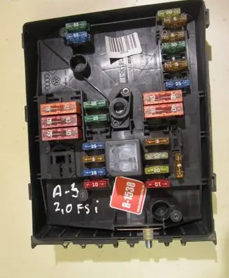 Audi A3 S3 A3 Sportback 8P Fuse module 1K0937125