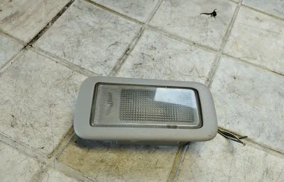 Mitsubishi Grandis Rear seat light MN179732ZZ 1158260