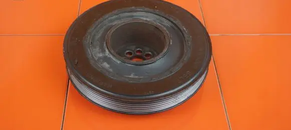 Audi Q7 4L Timing belt tensioner pulley BUG