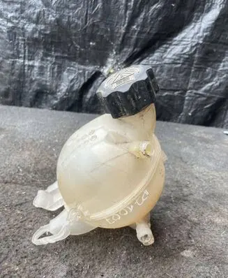 Peugeot 1007 Coolant expansion tank/reservoir 9652621280 9680163780