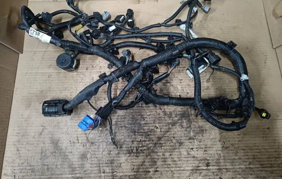 Mitsubishi Outlander Engine installation wiring loom F738