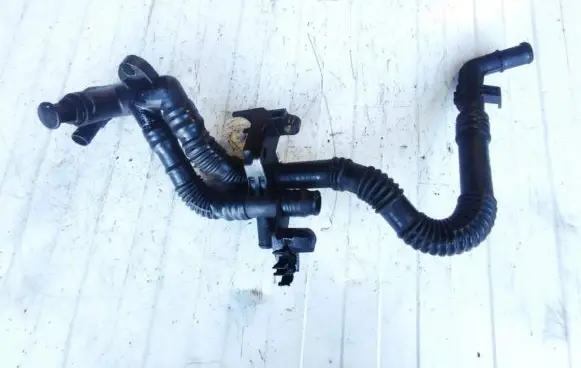 Ford Focus C-MAX Engine coolant pipe/hose 9647768980