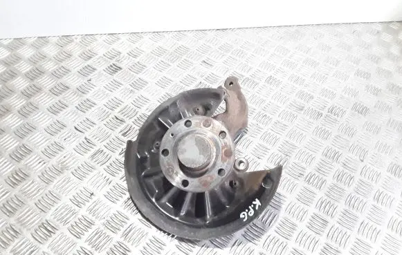 Volkswagen Golf VII Rear wheel hub