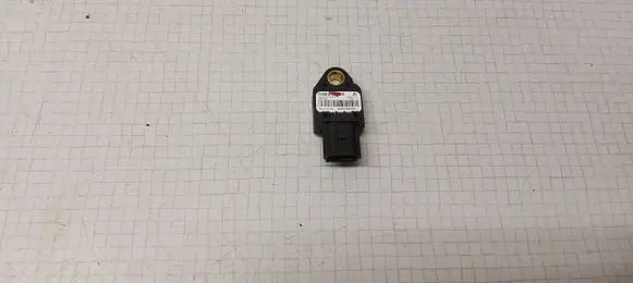 Mitsubishi Outlander Airbag deployment crash/impact sensor 8651A001