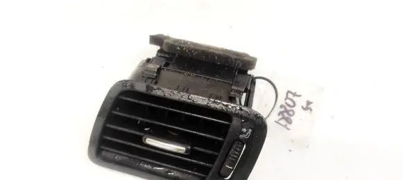 Volkswagen PASSAT B6 Dash center air vent grill 3C1819701E P0108666