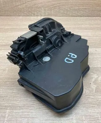 BMW 3 E90 E91 Front door lock 7202146 A046998 FRONTRIGHT