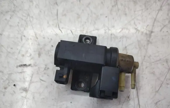 Nissan X-Trail T32 Turbo solenoid valve 8200790180