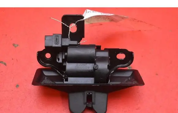Ford Focus Tailgate/trunk/boot lock/catch/latch 1FR3B6343282CB