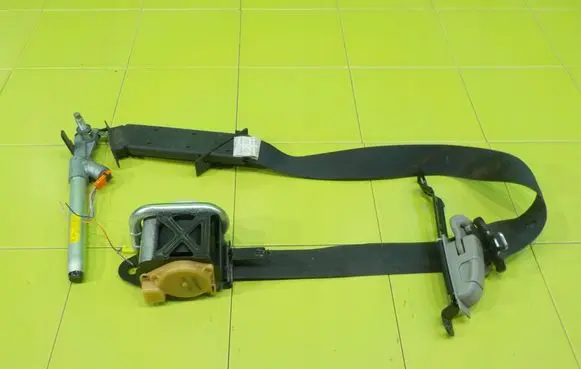 Nissan X-Trail T31 Front seatbelt NAPINACZEM XP266