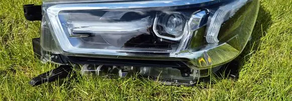 Toyota Hilux VIII Headlight/headlamp 0K-183