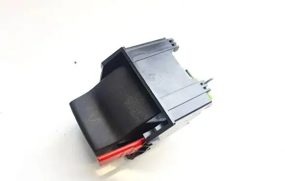 Opel Corsa E Seat back rest lock catch ig005564