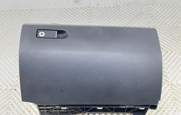 Mercedes-Benz E W212 Glove box set A2126803091